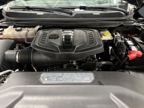 Certified 2024 Jeep Wagoneer L Series III w/ Premium Group I image 41