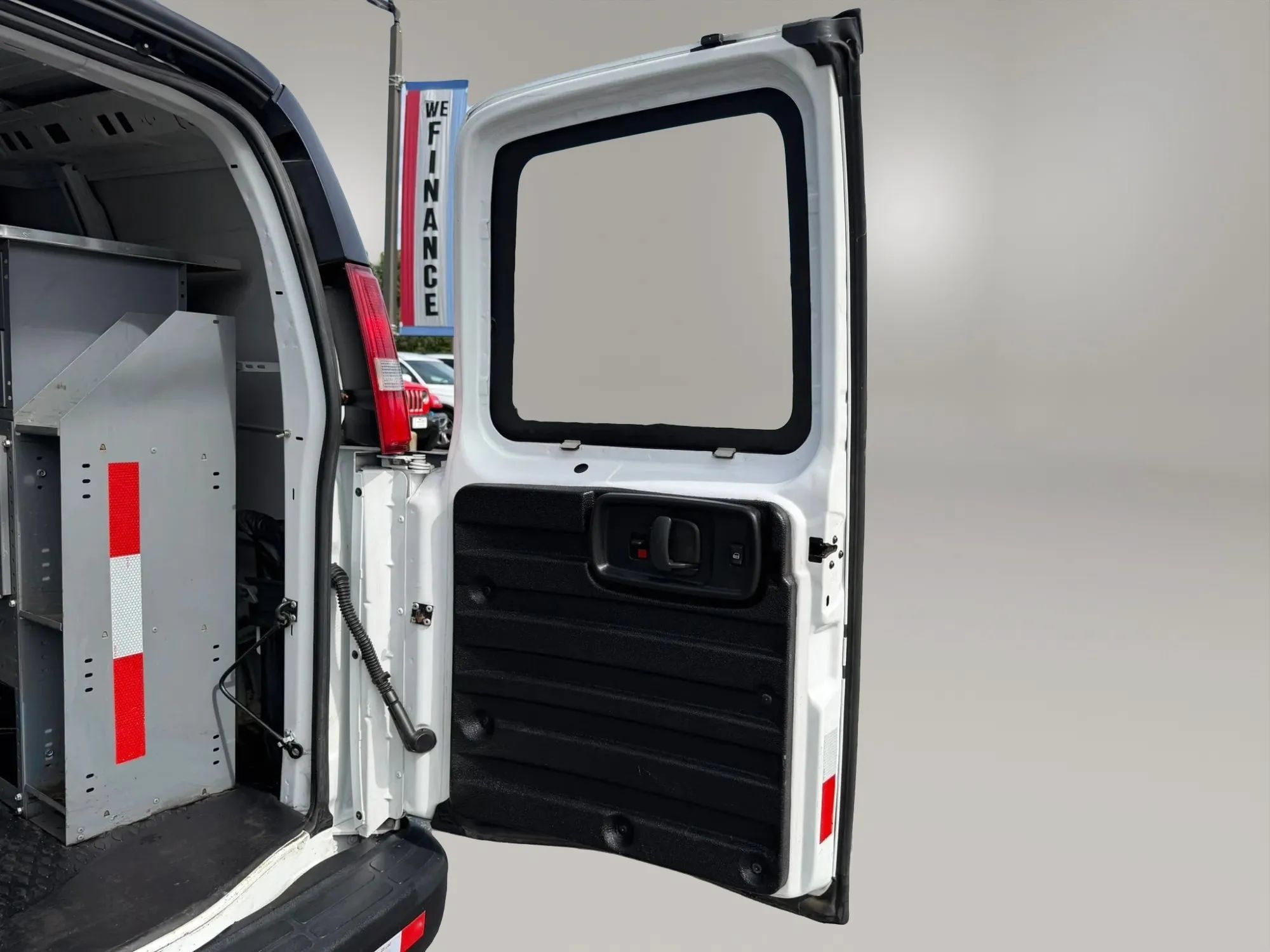 Used 2017 Chevrolet Express 2500 RWD image 24