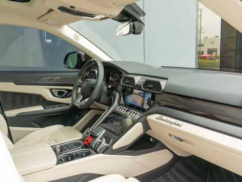 Used 2023 Lamborghini Urus S AWD/4WD image 16