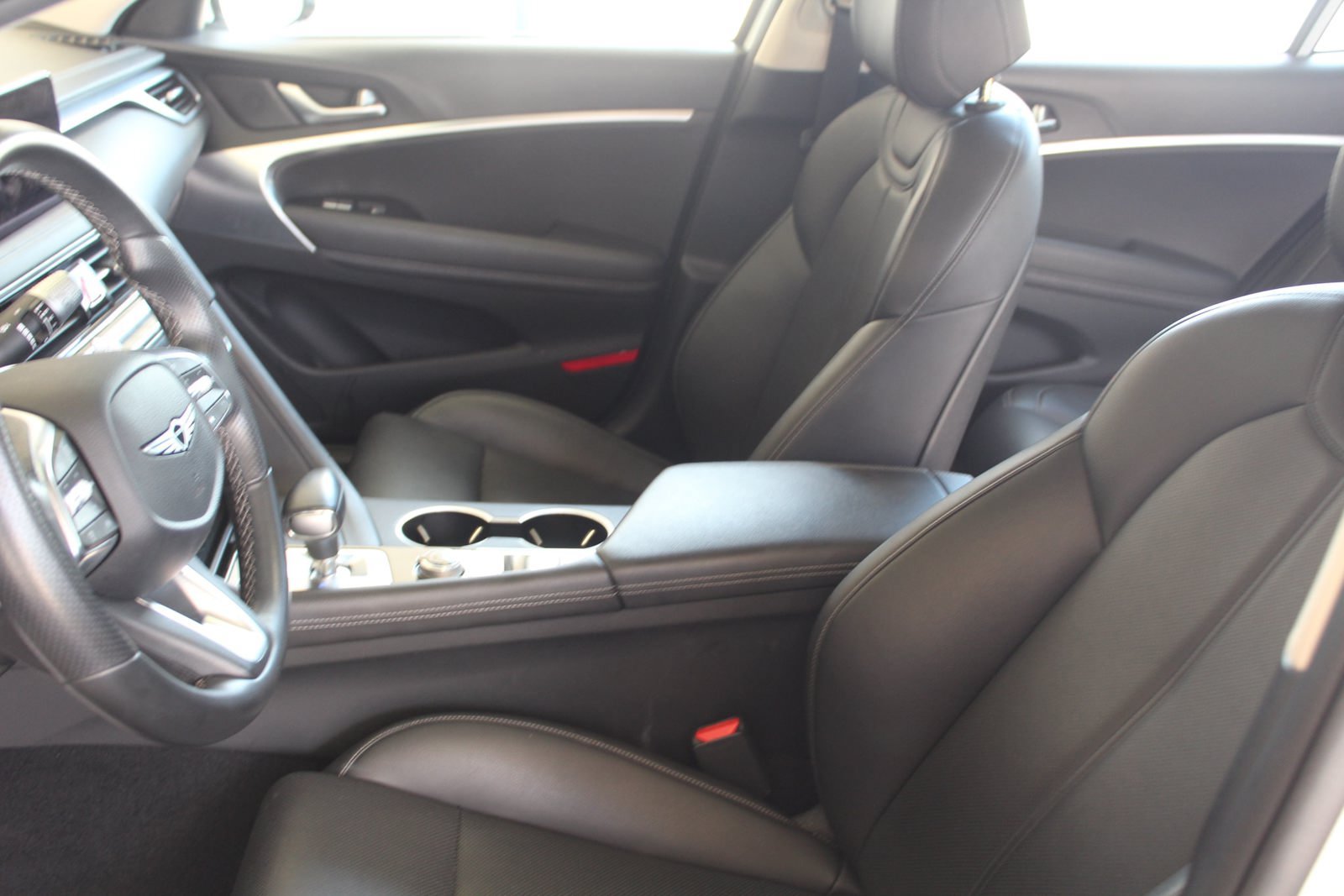 Used 2025 Genesis G70 2.5T RWD image 24