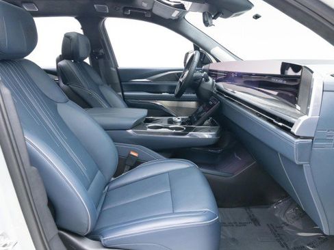 Used 2025 Cadillac Escalade IQ Luxury 2 image 16