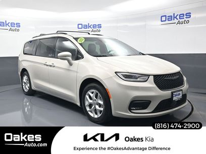 Used 2021 Chrysler Pacifica Limited w/ S Appearance Package