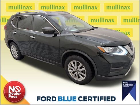 Used 2020 Nissan Rogue SV image 1
