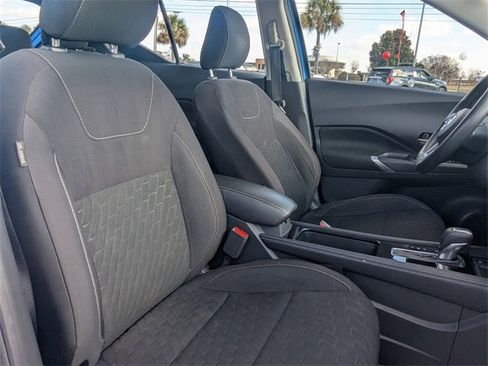 Used 2021 Nissan Kicks SV image 33