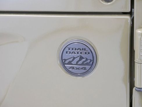 New 2025 Jeep Gladiator Willys image 18