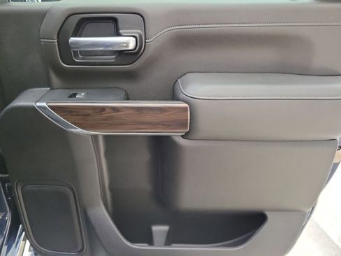 Certified 2023 GMC Sierra 2500 SLT w/ SLT Convenience Package image 18