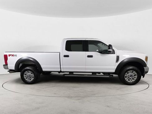 Used 2018 Ford F350 XLT w/ XLT Value Package image 6