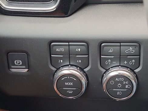 New 2026 GMC Sierra 3500 Denali Ultimate image 18