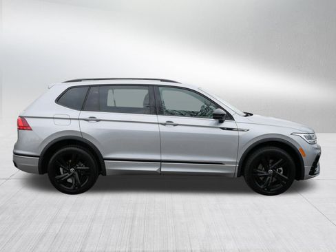 Used 2023 Volkswagen Tiguan SE R-Line AWD/4WD image 8