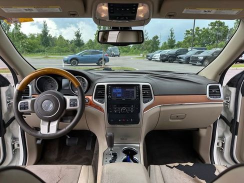 Used 2012 Jeep Grand Cherokee Overland AWD/4WD image 25