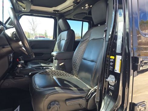 Certified 2021 Jeep Gladiator Overland AWD/4WD image 9