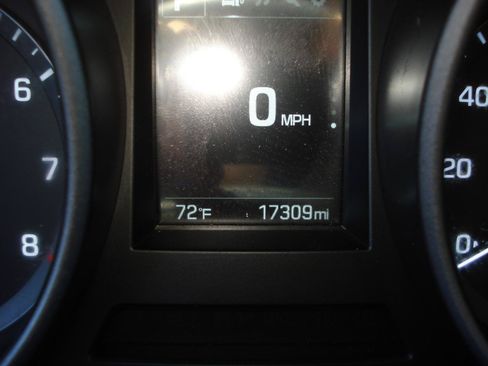 Used 2017 Hyundai Santa Fe Sport AWD/4WD image 20
