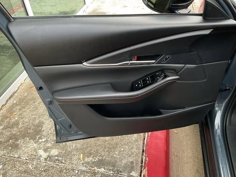 Used 2025 MAZDA CX-30 AWD 2.5 S w/ Preferred Package image 12