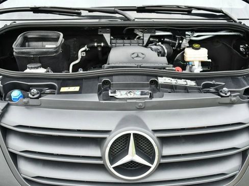 Used 2024 Mercedes-Benz Sprinter 2500 image 82
