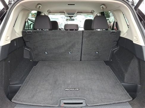 Used 2025 Nissan Rogue SV FWD image 29