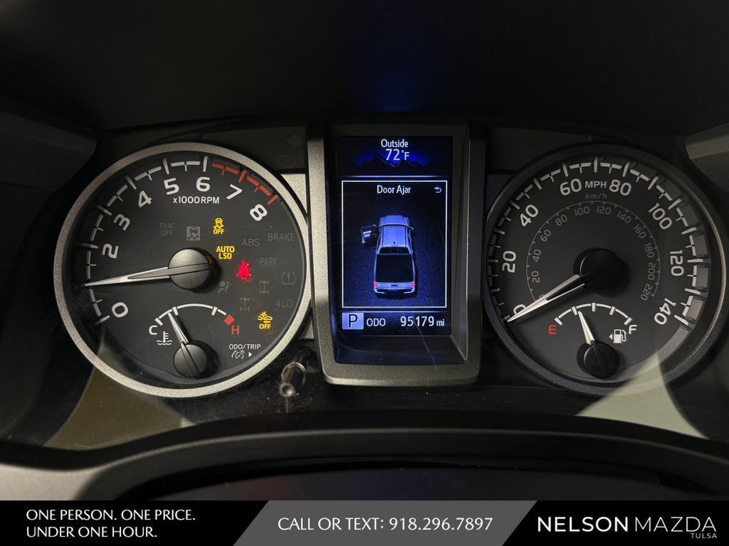 Used 2020 Toyota Tacoma TRD Off-Road w/ TRD Premium Off Road Package AWD/4WD image 28