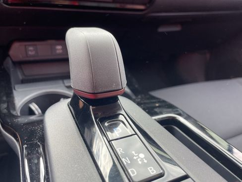 Used 2026 Toyota Prius Plug-In Hybrid image 4