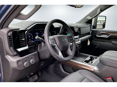 New 2026 Chevrolet Silverado 3500 LT w/ Trail Boss Package image 7