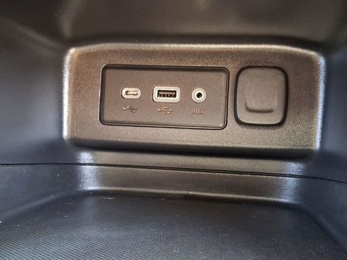 Used 2019 Chevrolet Equinox LT image 24