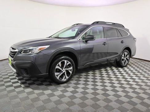 Used 2022 Subaru Outback Limited image 2