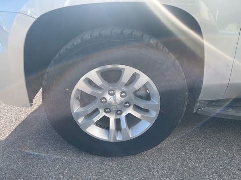 Used 2018 Chevrolet Tahoe LT image 13