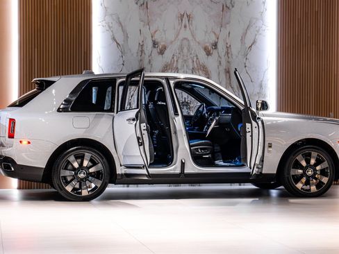 Used 2023 Rolls-Royce Cullinan image 5