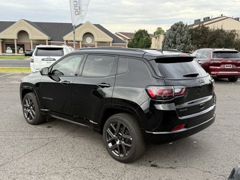 New 2025 Jeep Compass Limited w/ High Altitude Package image 9