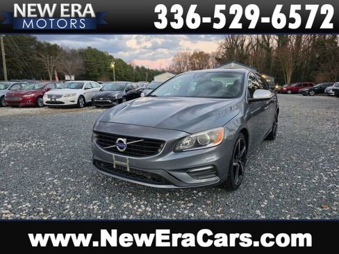 Used 2016 Volvo S60 T5 R-Design image 1