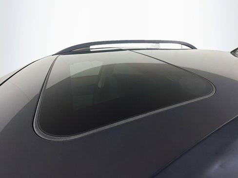 Used 2021 Subaru Crosstrek 2.5i Sport w/ Moonroof Package image 15