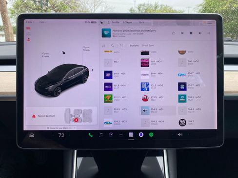 Used 2018 Tesla Model 3 Long Range image 22