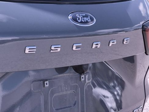 Used 2024 Ford Escape Active w/ Tech Pack #1 AWD/4WD image 13