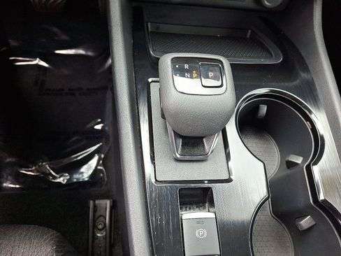 Used 2025 Nissan Rogue SV AWD/4WD image 14