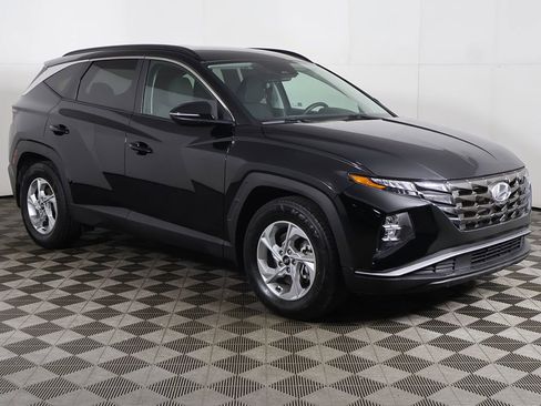 Used 2022 Hyundai Tucson SEL FWD image 2