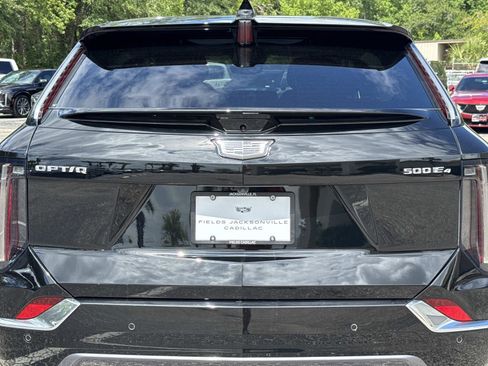 Certified 2025 Cadillac Optiq Luxury 2 w/ LPO, Floor Liner Package AWD/4WD image 10