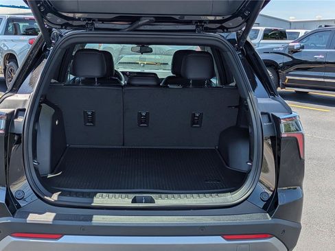 New 2026 Chevrolet Equinox LT w/ Convenience Package II FWD image 20