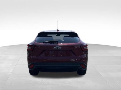 Used 2025 Chevrolet Trax RS w/ Driver Confidence Package FWD image 4