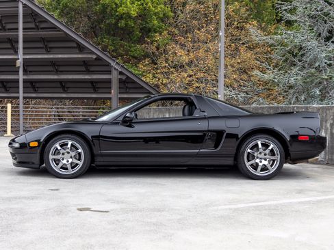 Used 1996 Acura NSX T RWD image 2