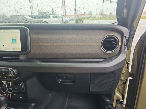 New 2026 Jeep Gladiator Willys AWD/4WD image 17