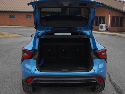 New 2026 Chevrolet Trax RS w/ Sunroof Package image 5