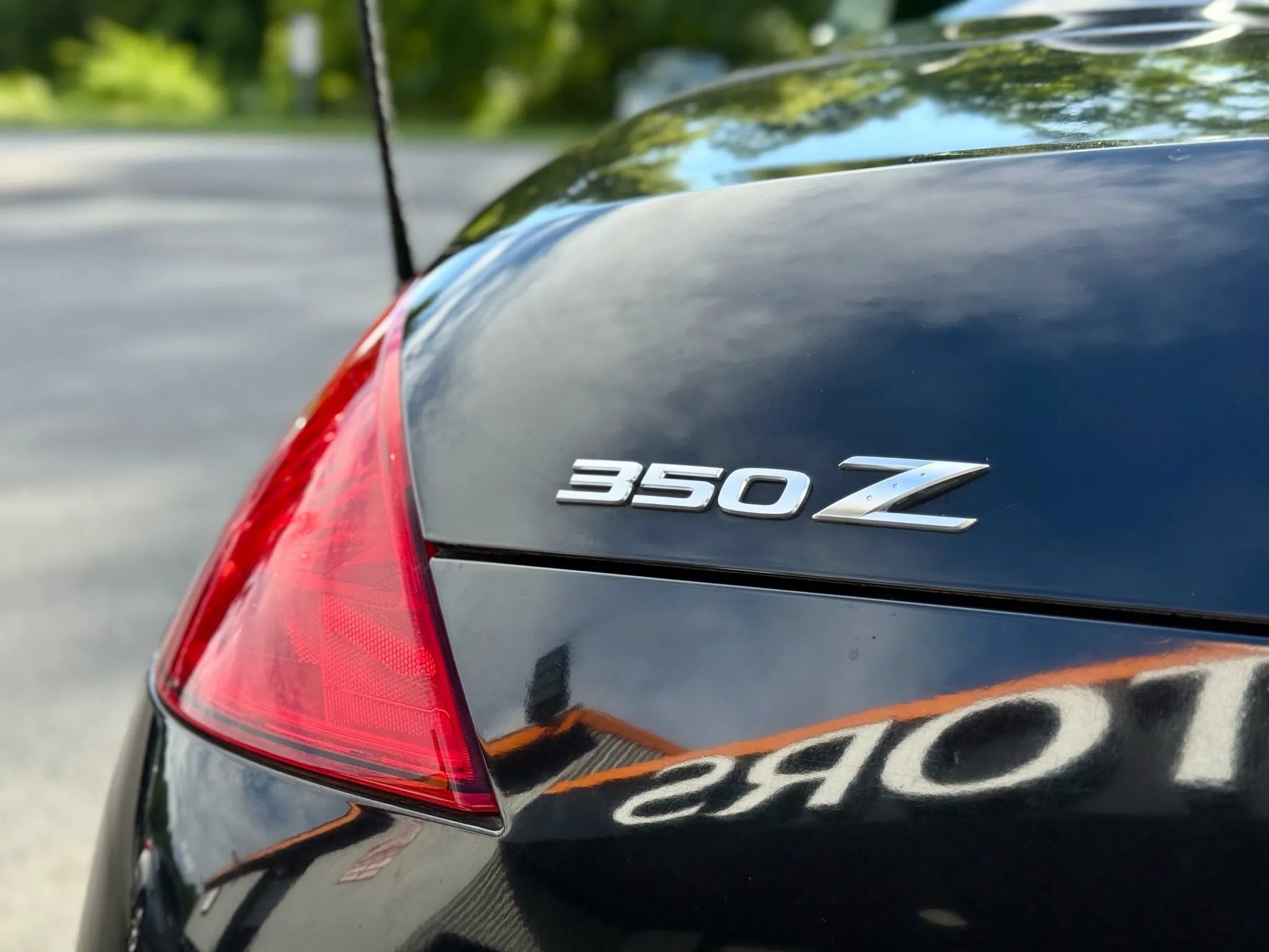 Used 2004 Nissan 350Z Touring RWD image 39