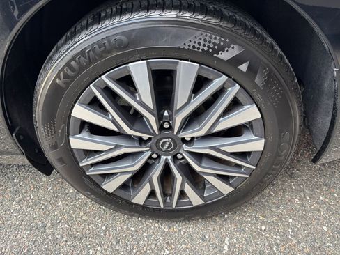 Used 2025 Nissan Altima 2.5 SV FWD image 30