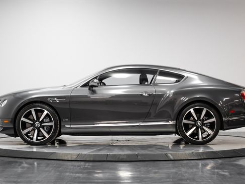Used 2017 Bentley Continental GT image 37