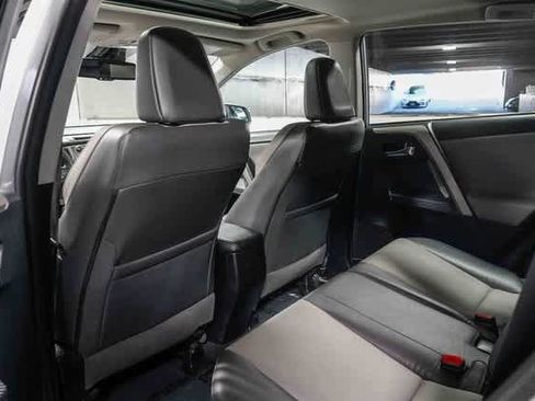 Used 2015 Toyota RAV4 Limited image 19