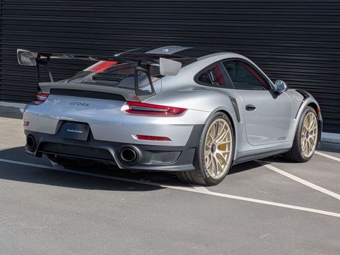 Certified 2018 Porsche 911 GT2 RS image 9
