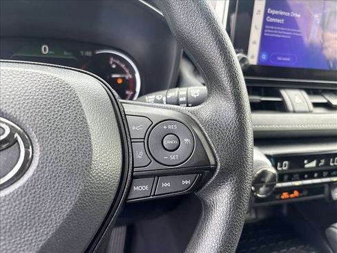 Certified 2025 Toyota RAV4 XLE FWD image 19