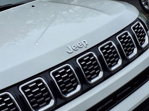 Used 2025 Jeep Compass Limited AWD/4WD image 25