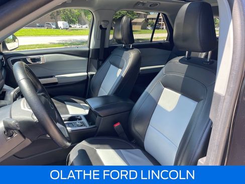 Certified 2023 Ford Explorer XLT w/ Equipment Group 202A AWD/4WD image 21