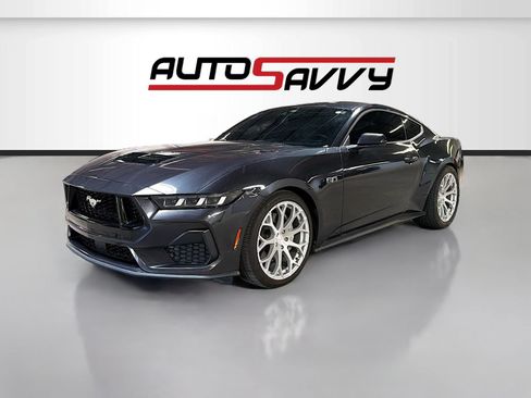 Used 2024 Ford Mustang GT RWD image 3