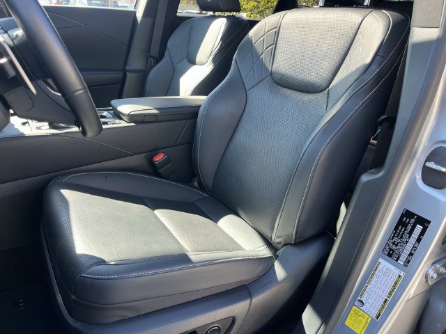 Used 2025 Lexus RX 350 Premium Plus w/ Accessory Package (Z1) FWD image 33