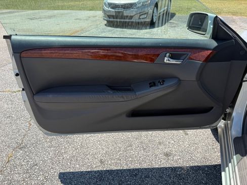 Used 2006 Toyota Solara SE FWD image 12